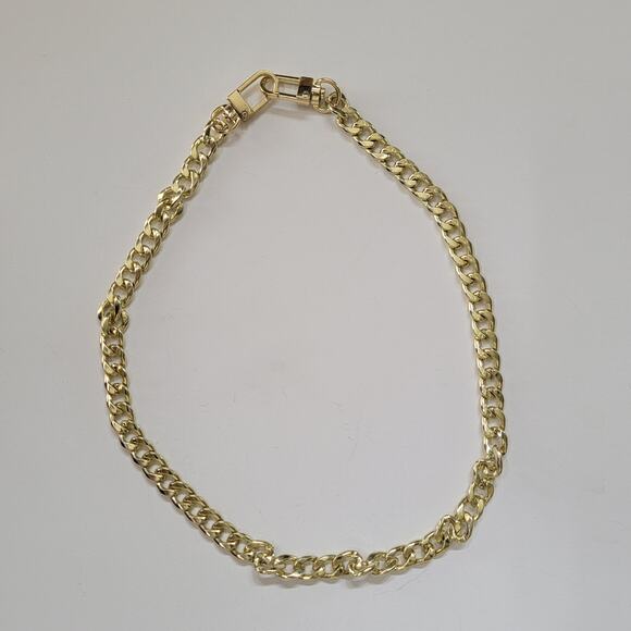 Bold Gold Tone Curb Chain Necklace With Polished Links & Secure Clasp 20 Inch - Picture 3 of 10
